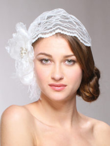 this cloche inspired cap guarantees Hollywood wedding glamour
